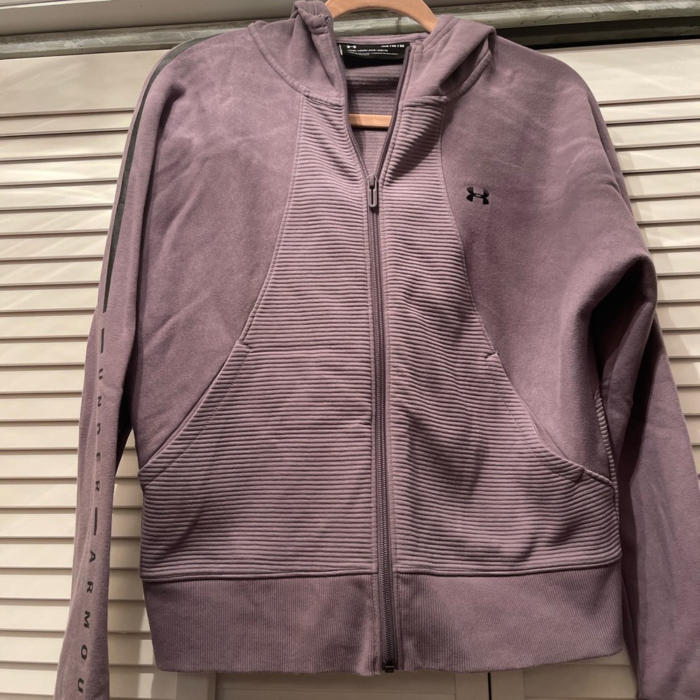 Women’s Under Armour zip up hoodie